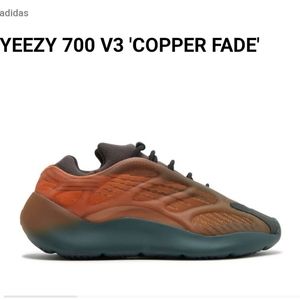 yeezy 700 v3 size 8.5